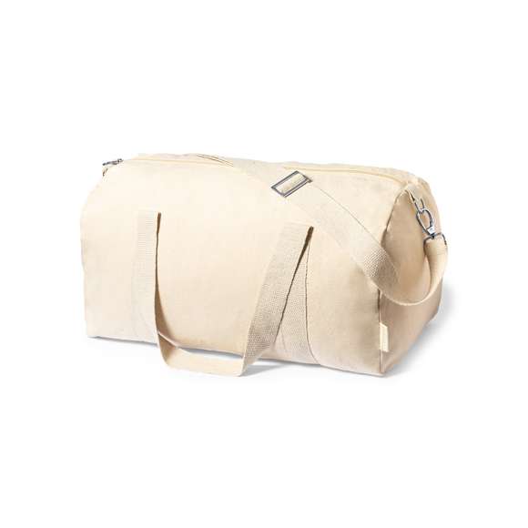 Práctico bolso de línea nature fabricado en algodón 100% reciclado GRS de 275g/m2. Con prácticas y resistentes asas en color natural alrededor del bolso. Compartimento principal con cierre de cremallera y cinta para hombro ajustable con cierre de mosquetón. Disponible en variada gama de colores y con distintivo algodón reciclado en etiqueta exterior. Disponible certificación GRS (Global Recycled Standard / Estándar de Reciclaje Global), que garantiza el origen reciclado del material usado para fabricar el producto.