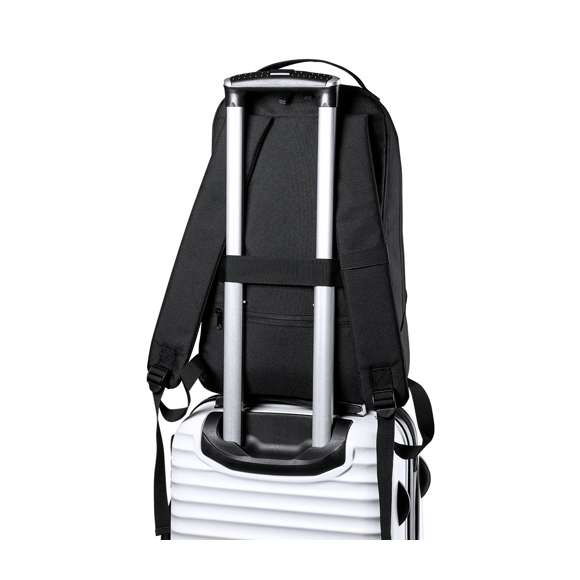Mochila fabricada en resistente poliéster 600D RPET, elaborado a partir de plástico reciclado, para así fomentar la reutilización de residuos plásticos y ayudar a la sostenibilidad del planeta. Compartimento principal con cierre de cremallera de doble tirador y bolsillo en frontal. Interior con bolsillos acolchados para tablet de hasta 10 pulgadas y ordenador portátil de hasta 15 pulgadas. Accesorio de ajuste en trolley, con bolsillo antirrobo en parte trasera. Espalda y cintas de hombros acolchadas y ajustables, con distintivo RPET en etiqueta.
