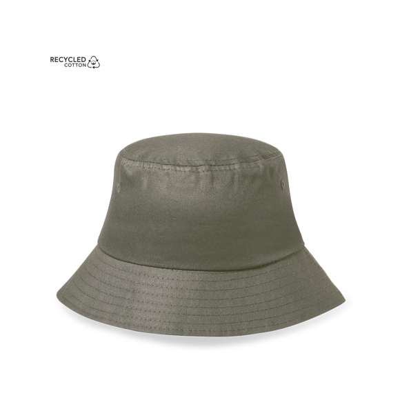 Gorro tipo bob fabricado en resistente algodón 100% reciclado. Con orificios de ventilación bordados y disponible en variada gama de colores. Distintivo algodón reciclado en etiqueta exterior. Certificación GRS (Global Recycled Standard / Estándar de Reciclaje Global), que garantiza el origen reciclado del material usado para fabricar el producto.