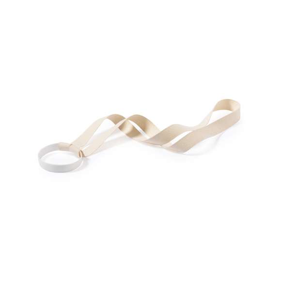 Original lanyard portavasos, con cinta en algodón y porta vasos a juego, 100% adaptable y fabricado en resistente silicona. El complemento perfecto para que los más festivaleros disfruten de cualquier evento sin ataduras.