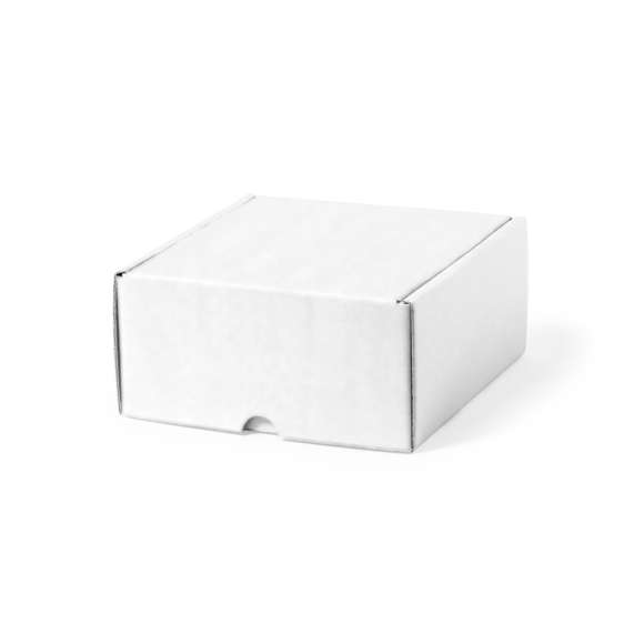 Caja de presentación tamaño S, fabricada en cartón reciclado corrugado y acabado blanco. En línea con la tendencia del mercado hacia la sostenibilidad integral del regalo, ofreciendo soluciones de origen reciclado con el fin de ayudar a la mejora y conservación de nuestro planeta.