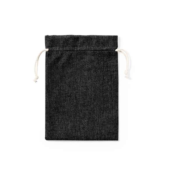  	Bolsa de presentación de inspiración nature y acabado cosido, fabricada en poliéster. Con cierre de cordón y disponible en variada gama de colores.