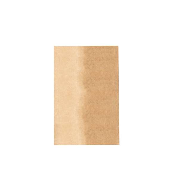 Bolsa de presentación de línea nature fabricada en papel reciclado kraft. Formato 15 x 23 cm + 2 cm de solapa. En línea con la tendencia del mercado hacia la sostenibilidad integral del regalo, ofreciendo soluciones de origen reciclado con el fin de ayudar a la mejora y conservación de nuestro planeta.
