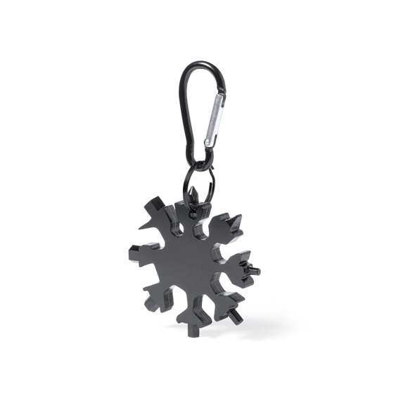 Original y práctica multiherramienta fabricada en resistente acero inox de acabado negro, con anilla y mosquetón de transporte a juego. Con 17 funciones, entre otras, destornillador puntas planas y philips  llaves hexagonales tipo allen  cuchillo y abrebotellas. Presentada en caja individual negra.