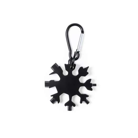 Original y práctica multiherramienta fabricada en resistente acero inox de acabado negro, con anilla y mosquetón de transporte a juego. Con 17 funciones, entre otras, destornillador puntas planas y philips  llaves hexagonales tipo allen  cuchillo y abrebotellas. Presentada en caja individual negra.