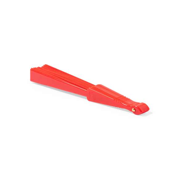 Abanico de línea nature con tela en resistente poliéster 210T RPET. Varillas a juego también en RPET, con distintivo inyectado en molde. Disponible en variada gama de colores y presentado en caja individual blanca con ventana.El material RPET se elabora a partir de plástico reciclado, para así fomentar la reutilización de residuos plásticos y ayudar a la sostenibilidad del planeta.
