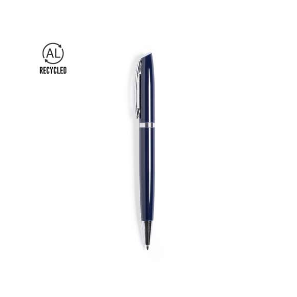 Bolígrafo eco-friendly fabricado en aluminio reciclado. De mecanismo giratorio, con cuerpo disponible en variada gama de colores metalizados y accesorios en cromado. Con clip metálico y distintivo aluminio reciclado en la parte superior del bolígrafo. Cartucho jumbo y tinta azul.El origen del aluminio reciclado se encuentra en la reutilización casi infinita de uno de los materiales con mayor potencial de reciclabilidad sin perder sus propiedades. Esta característica lo convierte en un material eco-friendly de origen reciclado, fácilmente reciclable y de cuyos procesos de tratamiento y desechos para la obtención del material se pueden obtener nuevos recursos reutilizables, consumiendo menos energía en su fabricación, entre otros factores de sostenibilidad. Certificación GRS (Global Recycled Standard / Estándar de Reciclaje Global), que garantiza el origen reciclado del material usado para fabricar el producto.