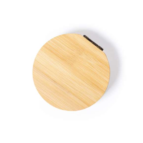  	Joyero de línea nature, con carcasa fabricada en bambú. Con espejo interior 1X y cierre magnético. Presentado en caja individual de diseño kraft.