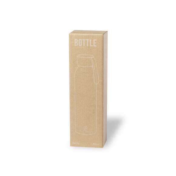 Bidón de 650 ml de capacidad. Fabricado en aluminio reciclado, con posibilidades de reciclaje casi infinitas, sin perder sus propiedades originales y consumiendo menos energía en este proceso. De acabado mate, con tapón a rosca y cinta de transporte en silicona, libre de BPA. Presentado en caja individual de diseño kraft.Disponible manual de instrucciones en español e inglés.