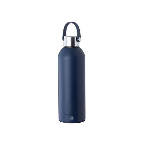 Bidón térmico de 500 ml de capacidad, fabricado en acero inox reciclado de doble pared, con tapón a rosca en mate y asa integrada a juego. Disponible en variada gama de colores satinados, libre de BPA y presentado en caja individual de diseño kraft.  El acero es uno de los materiales más demandados y que puede encontrarse casi en todas partes, desde productos de uso diario a grandes construcciones. Con innumerables propiedades, entre las que cabe destacar la durabilidad y su alto grado de reutilización, convirtiéndolo en una alternativa muy valorada en soluciones de sostenibilidad. Debidamente tratado, permite obtener nuevos recursos de infinita utilización.