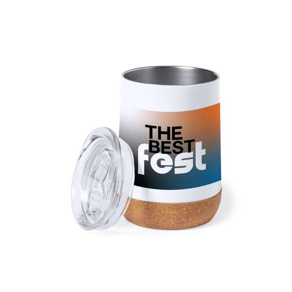 Vaso térmico de sobremesa fabricado en acero inox de doble pared y 330ml de capacidad. Especialmente diseñado para marcaje en sublimación, acabado en blanco brillo. Con dosificador abrefácil en tapa, libre de BPA, y base en corcho natural. Presentado en caja individual de diseño kraft.