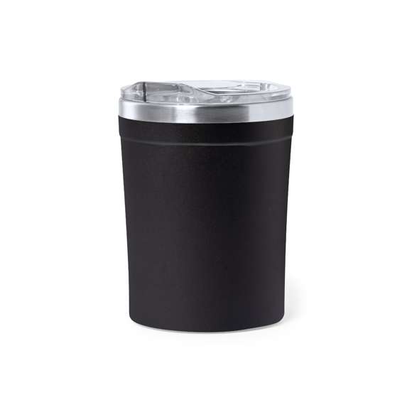 Vaso térmico de sobremesa faricado en acero inox de 350 ml de capacidad. Exterior en PP, con dosificador y abrefácil en tapa. Libre de BPA. Presentado en caja individual de diseño kraft.