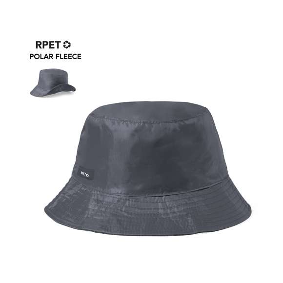 Gorro reversible tipo bob de alta calidad. Exterior fabricado en resistente poliéster RPET. Interior en suave y cálido polar fleece con tratamiento anti-pilling. Distintivo RPET en etiqueta exterior y disponible en variada gama de colores.El material RPET se elabora a partir de plástico reciclado, para así fomentar la reutilización de residuos plásticos y ayudar a la sostenibilidad del planeta.