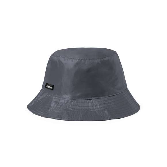 Gorro reversible tipo bob de alta calidad. Exterior fabricado en resistente poliéster RPET. Interior en suave y cálido polar fleece con tratamiento anti-pilling. Distintivo RPET en etiqueta exterior y disponible en variada gama de colores.El material RPET se elabora a partir de plástico reciclado, para así fomentar la reutilización de residuos plásticos y ayudar a la sostenibilidad del planeta.