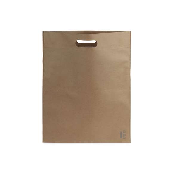 Bolsa de línea nature fabricada non-woven RPET de 70g/m2. De acabado termosellado y con asas troqueladas. Disponible en variada gama de colores, con distintivo RPET en esquina inferior derecha. Resistencia hasta 3 kg de peso.El material RPET se elabora a partir de plástico reciclado, para así fomentar la reutilización de residuos plásticos y ayudar a la sostenibilidad del planeta.