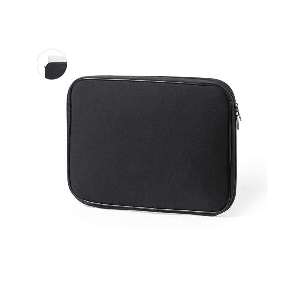 Funda para ordenador portátil, fabricada en resistente soft shell. En elegante color negro, con interior acolchado. Cierre de cremallera a juego con doble tirador. Para ordenador portátil o tablet de hasta 15 pulgadas.