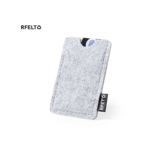 Elegante tarjetero fabricado en resistente fieltro RPET. De acabado cosido y con compartimento con muesca para fácil acceso a las tarjetas. Con distintivo fieltro RPET en la etiqueta exterior. El fieltro RPET es fruto de la combinación del proceso de reciclaje de materiales plásticos junto con la técnica milenaria de fabricación del fieltro, dando como resultado un material de eco-tendencia que, además de ser de origen reciclado, también se convierte en reciclable.