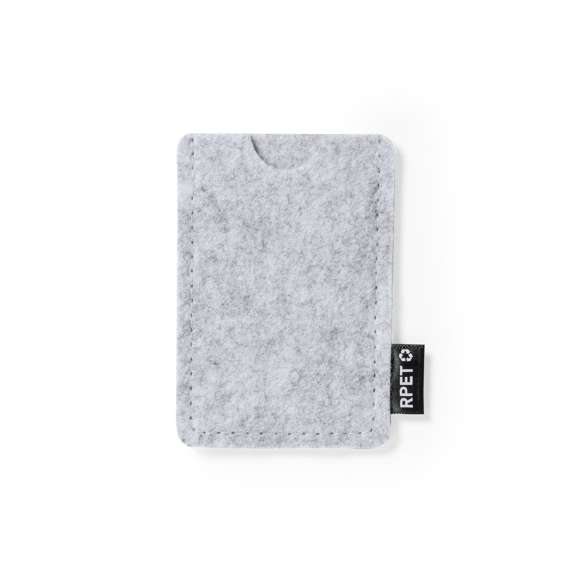 Elegante tarjetero fabricado en resistente fieltro RPET. De acabado cosido y con compartimento con muesca para fácil acceso a las tarjetas. Con distintivo fieltro RPET en la etiqueta exterior. El fieltro RPET es fruto de la combinación del proceso de reciclaje de materiales plásticos junto con la técnica milenaria de fabricación del fieltro, dando como resultado un material de eco-tendencia que, además de ser de origen reciclado, también se convierte en reciclable.