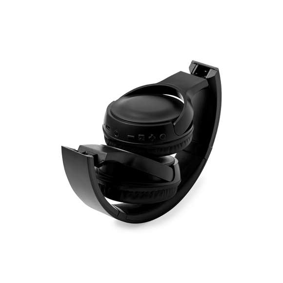 Auriculares plegables de diadema con conexión Bluetooth® 5.0, con cuerpo y almohadillas a juego, disponibles en variada gama de colores. Panel de control integrado en el auricular, función manos libres y radio FM  con ranura para tarjetas micro SD y entrada de línea mediante conexión jack de 3,5 mm. Recargables mediante cable USB -incluido- y con batería integrada de 200mAh. Almohadillas en suave polipiel con interior a juego y presentados caja individual de diseño kraft.