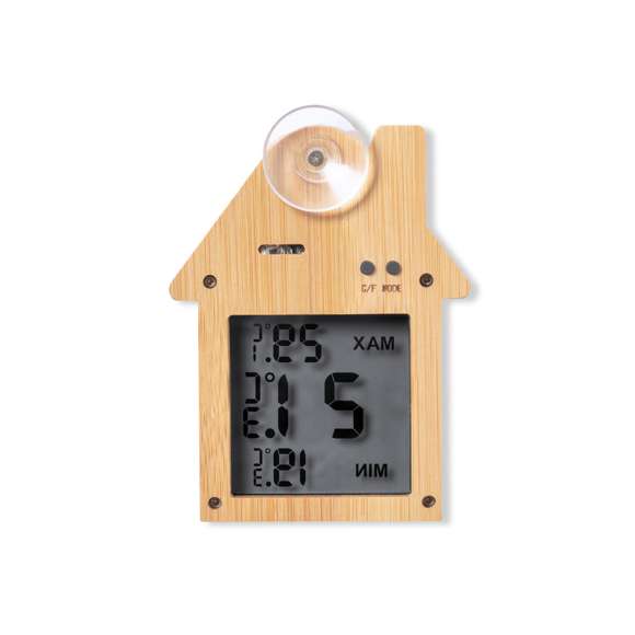 Estación meteorológica fabricada en bambú y con fijación por ventosa. Pantalla LCD de fácil lectura con termómetro, registro de temperaturas máximas/mínima, y reloj. Alimentación con pila (de botón incluida). Presentada en caja individual de diseño kraft, con manual de instrucciones en español e inglés.