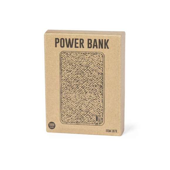 Batería auxiliar externa de 5.000 mAh, fabricada en bambú y poliéster RPET, elaborado a partir de plástico reciclado, para así fomentar la reutilización de residuos plásticos y ayudar a la sostenibilidad del planeta. Con 2 salidas USB y conexión dual de entrada y salida Tipo C. Cable de carga Tipo C incluido, con distintivo RPET y presentada en caja individual de diseño kraft. Disponible manual de instrucciones en español e inglés.Entrada/Salida USB C: 5V DC 2.4VSalida USB: 5V DC 2.4ALas capacidades mostradas en todas nuestras baterías auxiliares externas son reales, incorporando todas ellas baterías de grado A y no recicladas, con una vida útil de al menos 500 ciclos de carga y según normativa CE. Además, están fabricadas conforme a los estándares RoHS y en cumplimiento con los siguientes requisitos de seguridad:Sistema de protección contra sobrecarga del power bank. Sistema de protección contra descarga completa que proporciona una mayor durabilidad del power bank. Sistema de bloqueo para evitar cortocircuitos. Sistema de transferencia de carga constante, acorde con la capacidad del dispositivo de destino.
