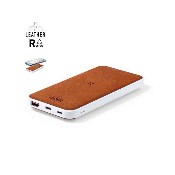 Batería auxiliar externa de 8.000 mAh con cargador inalámbrico integrado 10W, fabricada en combinación de RABS y cuero reciclado. Salida USB, con conexiones Tipo C de entrada y salida y Micro USB de entrada. Con indicadores LED de estado de carga y compatible con dispositivos equipados con tecnología de carga inalámbrica Qi. Incluye cable cargador Tipo C y manual de instrucciones en español e inglés. Presentado en caja individual de diseño kraft.Entrada/Salida USB C: 5-12V DC 3-1.5V, PD18WEntrada Micro USB: 5V DC 3ASalida USB: 5-12V DC 3-1.5AEl material RABS o ABS Reciclado y el cuero reciclado proceden del reciclado de artículos al final de su vida útil. Los materiales reciclados empleados incorporan la certificación RCS que garantiza el origen reciclado de los mismos.Las capacidades mostradas en todas nuestras baterías auxiliares externas son reales, incorporando todas ellas baterías de grado A y no recicladas, con una vida útil de al menos 500 ciclos de carga y según normativa CE. Además, están fabricadas conforme a los estándares RoHS y en cumplimiento con los siguientes requisitos de seguridad:Sistema de protección contra sobrecarga del power bank. Sistema de protección contra descarga completa que proporciona una mayor durabilidad del power bank. Sistema de bloqueo para evitar cortocircuitos. Sistema de transferencia de carga constante, acorde con la capacidad del dispositivo de destino.