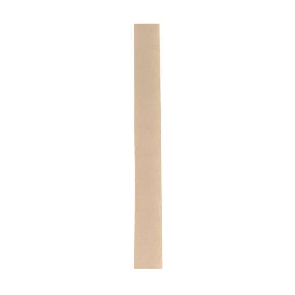 Cinta de non-woven para sombrero, en variada gama de colores. Servida en rollos completos de 250 metros de largo, con aproximadamente 350 cintas de 67 x 3,2cm.