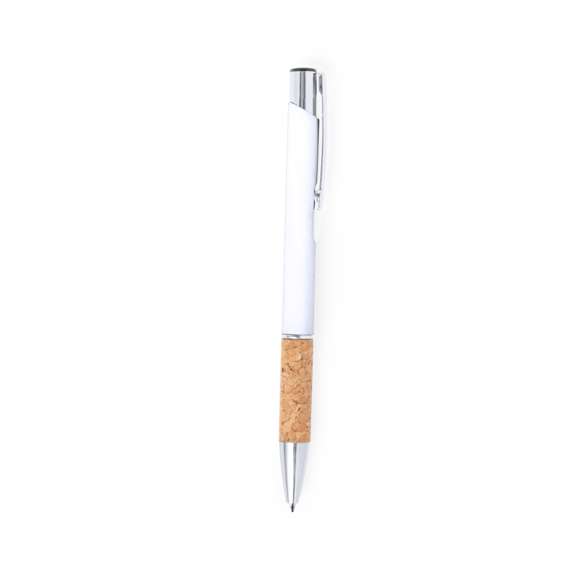 Elegante bolígrafo de línea nature y mecanismo pulsador. Cuerpo en resistente aluminio de acabado goma y empuñadura en corcho, con la caña en una amplia gama de distintivos colores. Clip metálico, con pulsador retráctil y en tinta azul. Presentado en bolsa individual reciclada.Elaborado con elementos vegetales para así fomentar la utilización de materias primas naturales y reducir las emisiones contaminantes.