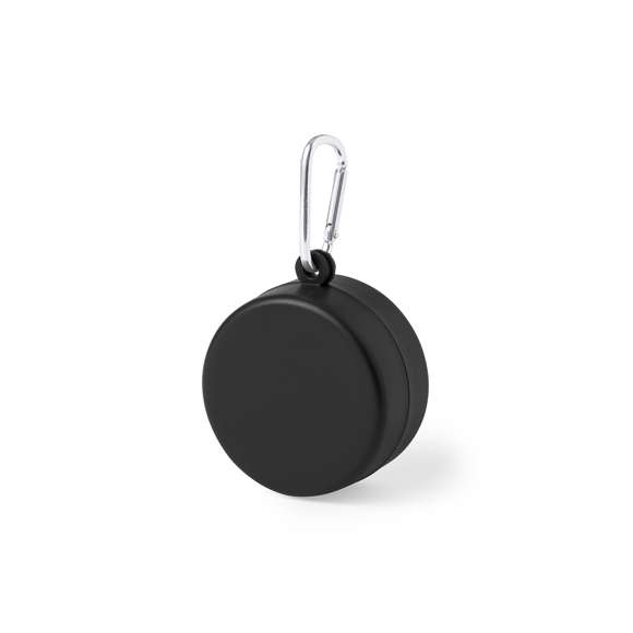 Original vaso plegable con exterior acabado mate para emergencias fabricado en PP reciclado libre de BPA. De 220ml de capacidad, con mosquetón metálico de transporte. Dispone de Certificación Food Grade, garantizando la seguridad cuando los alimentos entran en contacto con el material usado para fabricar el producto. Disponible en variada gamas de colores. Presentado en bolsa individual reciclada.El PP reciclado es un plástico reciclado y altamente reciclable, de gran resistencia y apto para multitud de aplicaciones.