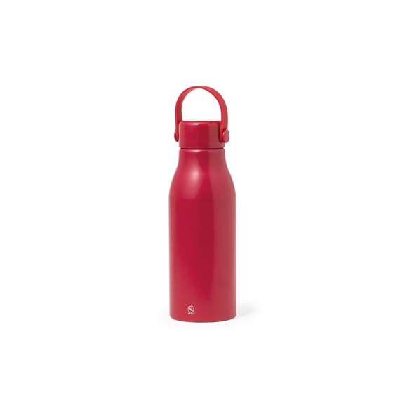 Bidón de 700 ml de capacidad. Fabricado en resistente y sostenible aluminio reciclado. Con tapón a rosca en mate y asa integrada a juego para un sencillo transporte. Cuerpo de acabado satinado. Disponible en variada gama de colores y libre de BPA. Incluye distintivo Aluminio Reciclado. Presentado en caja de diseño kraft y en bolsa individual reciclada.El aluminio reciclado es un material con posibilidades de reciclaje casi infinitas, sin perder sus propiedades originales y consumiendo menos energía en este proceso.