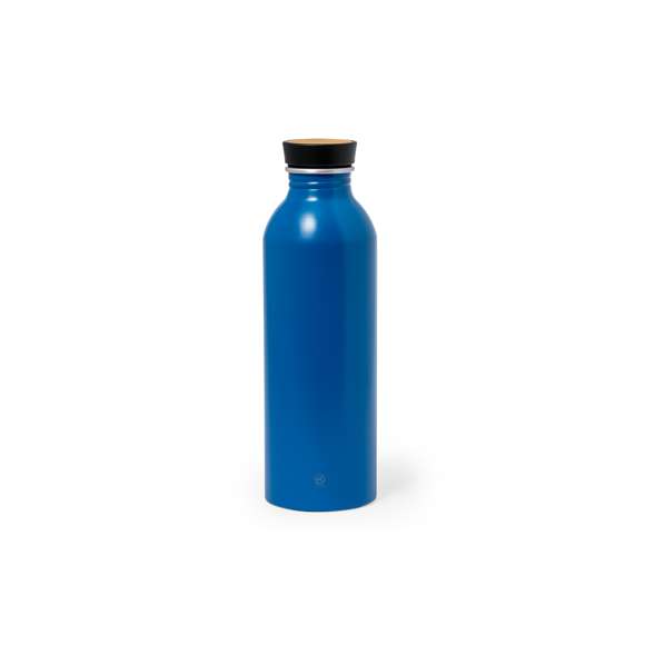 Bidón de 550 ml de capacidad. Fabricado en elegante y sostenible aluminio reciclado. De acabado satinado, incluye original tapón a rosca con detalle de bambú y libre de BPA. Con distintivo Aluminio Reciclado. Presentado en caja de diseño kraft y en bolsa individual reciclada.El aluminio reciclado es un material con posibilidades de reciclaje casi infinitas, sin perder sus propiedades originales y consumiendo menos energía en este proceso.