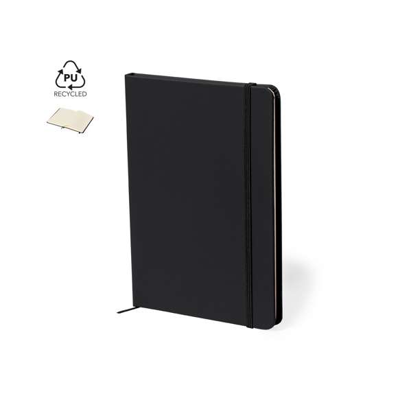 Bloc de notas con tapas rígidas fabricadas en polipiel reciclada en distintos colores. Interior con 100 hojas de disposición a una raya. Incluye elástico de cierre del mismo color. Con distintivo Polipiel Reciclada. Presentado en bolsa individual reciclada.La polipiel destaca por su resistencia y elasticidad. Este material reciclado y reciclable es una opción sostenible que rescata las fibras desechadas en los procesos de fabricación, minimizando así el desperdicio de material y contribuyendo a su vez a reducir el impacto ambiental, manteniendo a la vez sus propiedades originales.