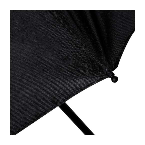 Paraguas plegable de 97cm de diámetro. En material pongee 190T RPET. De apertura manual, con sistema anti viento y varillas fabricadas en fibra de vidrio. Mango ergonómico con elegante detalle en bambú, fácil transporte gracias a su cordón, funda y cierre con velcro a juego. Con etiqueta distintiva RPET. Presentado en bolsa individual reciclada.El material RPET se elabora a partir de plástico reciclado, para así fomentar la reutilización de residuos plásticos y ayudar a la sostenibilidad del planeta.