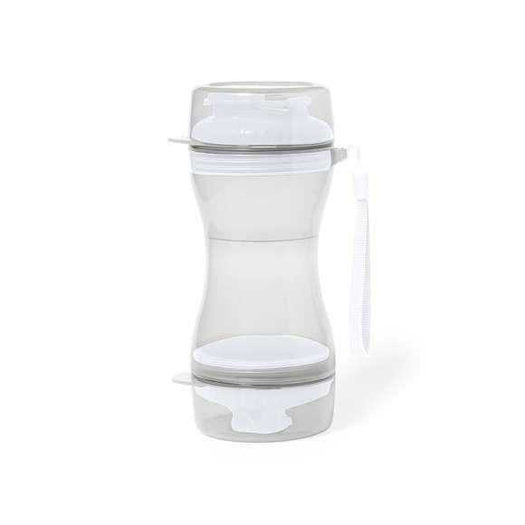 Práctico set de mascotas fabricado en resistente ABS. Con dos compartimentos separados de 330 ml y 280 ml, con tapón de rosca para mayor seguridad y dosificadores incluidos. Además, cuenta con dos tapaderas para usar como cuenco. Presentado individualmente en caja de diseño kraft.