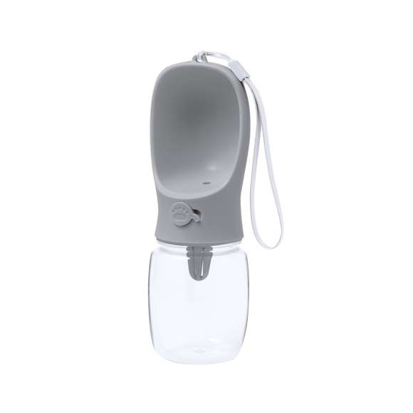 Práctico bidón para mascotas de 350 ml, fabricado en resistente combinación de ABS y PET. Incluye depósito de 350 ml y original dosificador para llenar bebedero con la cantidad de líquido deseada. Con práctica correa para fácil transporte y presentado individualmente en caja de diseño kraft.