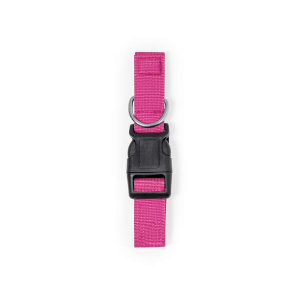 Collar para mascotas en resistente y suave poliéster de vivos colores. Con cinta ajustable, cierre de clic y accesorio metálico para cinta de paseo.