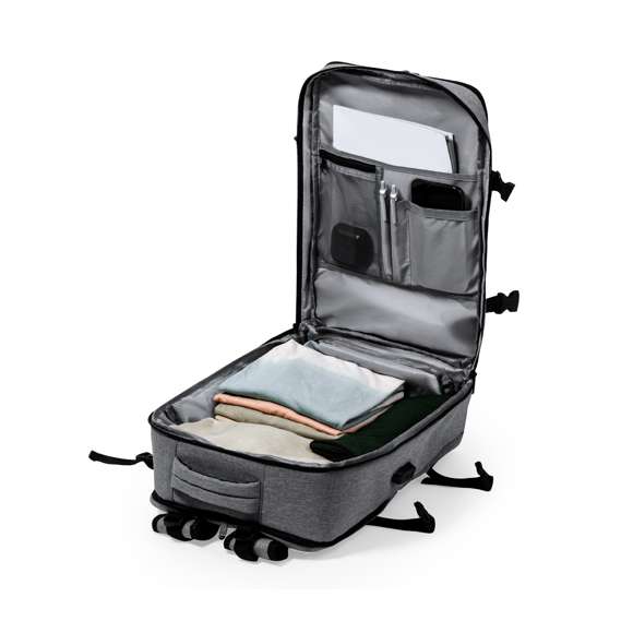 Mochila multifunción fabricada en 300D RPET. Elaborada con poliéster reciclado y resistente al agua, cuenta con una excelente transpirabilidad en la zona trasera, facilitando la disipación del calor gracias a sus cintas y respaldo acolchados. Las cintas anchas están diseñadas para aliviar la presión en los hombros, permitiendo llevar la mochila cómodamente durante largos periodos.Perfecta para cualquier situación por tener múltiples compartimentos: 2 bolsillos frontales. 3 compartimentos grandes centrales, uno de ellos portatodo, un bolsillo central de gran capacidad para guardad ropa y/o complementos con organizador en su interior, y un tercero acolchado, perfecto para llevar portátil de hasta 17,3 pulgadas. Además, cuenta con 3 apartados especiales, un bolsillo lateral perfecto para tener acceso rápido, bolsillo para calzado en la base con argollas de ventilación, y bolsillo antirrobo en la espalda, además de cable USB. Perfecta para viajes o para el día a día por sus cintas ajustables, adaptándose a todo estilo de vida. Disponible en negro y gris, con logotipo RPET incluido. Presentada individualmente en bolsa reciclada.El material RPET se elabora a partir de plástico reciclado, para así fomentar la reutilización de residuos plásticos y ayudar a la sostenibilidad del planeta.