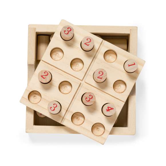Juego de habilidad sudoku fabricado en suave madera. Incluye 16 fichas de madera numeradas, en estuche de madera con tapa-tablero. Con reglas del juego en español e inglés. Presentado individualmente en caja de diseño kraft.