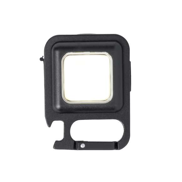 Potente linterna abridor fabricada en resistente abs y 30 luces COB, con tres posiciones de luz (fija e intermitente de dos velocidades). Incluye mosquetón para fácil transporte, soporte trasero de apoyo, abrebotellas y potente imán. Recargable, con batería de 300 mAh. Cable incluido y manual en español e ingles. Presentado individualmente en caja de diseño.