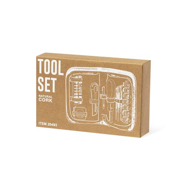 Set de herramientas de 24 accesorios en estuche de corcho con interior ordenado por elásticos. Incluye llaves de tubo, destornilladores de precisión (plano y philips), mango multifunción con diversas puntas intercambiables (extensión, cabezales philips, planos, de estrella y adaptador), cúter y un metro. Presentado en caja de diseño kraft.Elaborado con elementos vegetales para así fomentar la utilización de materias primas naturales y reducir las emisiones contaminantes.