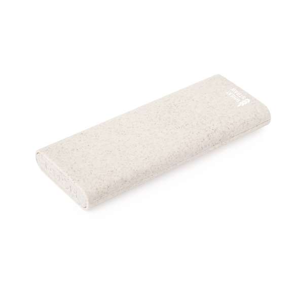 Práctico set de herramientas fabricado en caña de trigo y troquelado interior para un perfecto ajuste. Incluye un destornillador de precisión con 24 accesorios, compuesto por diversas puntas: philips, allen y planas. Con logotipo caña de trigo incluido. Presentado individualmente en caja de diseño kraft. La caña de trigo fomenta la utilización de materias primas naturales, reduciendo así las emisiones contaminantes.