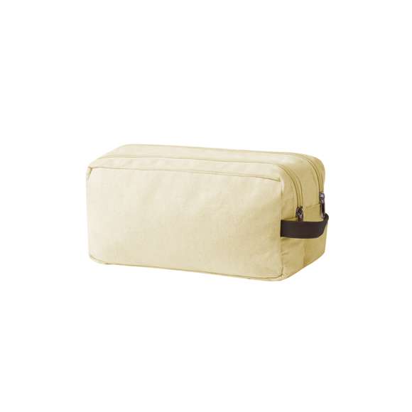 Neceser de doble compartimento fabricado en resistente canvas. Con cierre de cremallera, tiradores y asa en polipiel marrón. Disponible en elegantes colores.