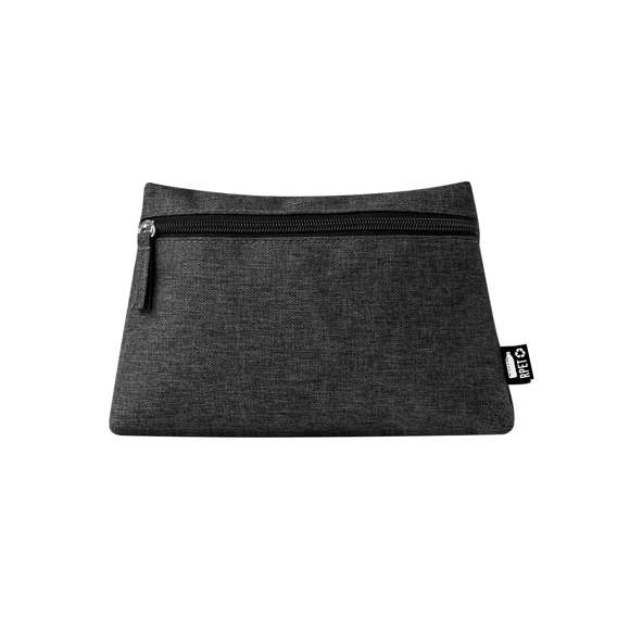 Neceser multiusos en resistente 600D RPET. Con cierre de cremallera y tirador a juego de la tela. Disponible en variada gama de colores, con logotipo RPET en etiqueta exterior.El material RPET se elabora a partir de plástico reciclado, para así fomentar la reutilización de residuos plásticos y ayudar a la sostenibilidad del planeta.