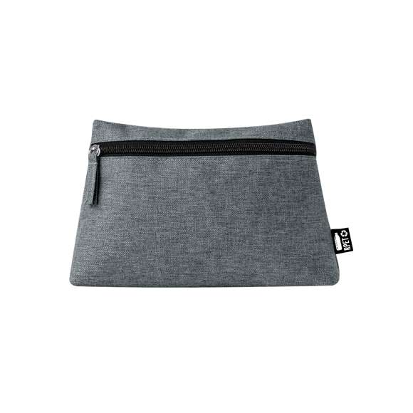 Neceser multiusos en resistente 600D RPET. Con cierre de cremallera y tirador a juego de la tela. Disponible en variada gama de colores, con logotipo RPET en etiqueta exterior.El material RPET se elabora a partir de plástico reciclado, para así fomentar la reutilización de residuos plásticos y ayudar a la sostenibilidad del planeta.