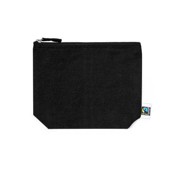 Neceser de línea nature, fabricado en 100% algodón en tono elegante negro. Con certificación Fairtrade (Comercio Justo) un sistema comercial solidario y alternativo al convencional que persigue el desarrollo de los pueblos y la lucha contra la pobreza. Compartimento principal con cierre de cremallera y tirador a juego, incluida etiqueta Fairtrade y etiqueta con logotipo en cartón reciclado.