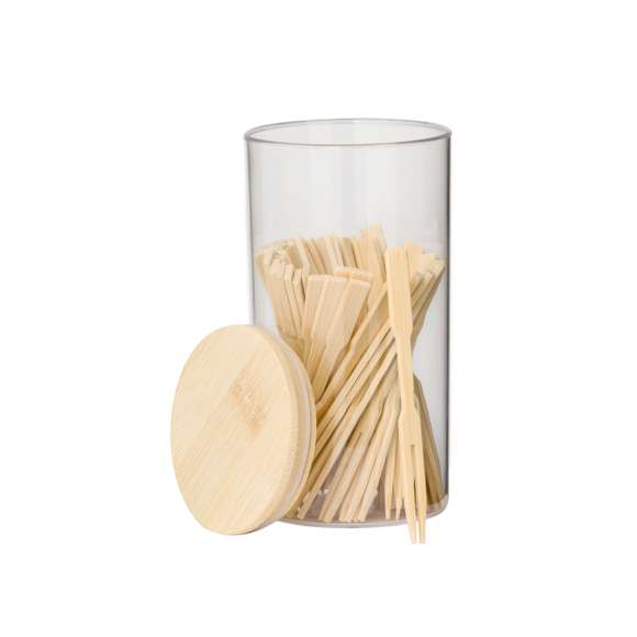 Set de palillos fabricados en bambú. Cuenta con 50 piezas presentadas en elegante tarro tránsparente con tapadera de bambú a presión. Presentado en caja kraft individual. Materiales como el bambú fomentan la utilización de materias primas naturales, reduciendo las emisiones contaminantes. Proviene de una planta de gran resistencia y versatilidad, con crecimiento y regeneración rápidos, siendo una excelente alternativa al uso de madera tradicional.