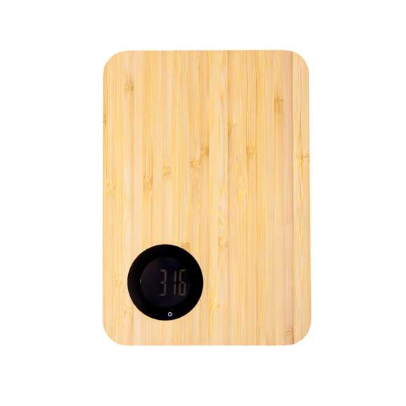 Tabla de corte fabricada en resistente bambú, con báscula digital integrada. Báscula con pantalla LCD que indica el peso en kg (máximo 5kg) y botón táctil ON/OFF. Con funciones de apagado automático, tara y selección de unidad de medida. Alimentado por 2 pilas AAA (no incluidas), con base antideslizante y troquelado para colgar. Presentada individualmente en caja de diseño kraft. Materiales como el bambú fomentan la utilización de materias primas naturales, reduciendo las emisiones contaminantes. Proviene de una planta de gran resistencia y versatilidad, con crecimiento y regeneración rápidos, siendo una excelente alternativa al uso de madera tradicional.