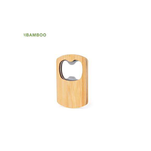 Abridor de botellas fabricado en bambú, con imán para poder adherirlo a cualquier superficie metálica. Presentado individualmente caja de diseño kraft. Materiales como el bambú fomentan la utilización de materias primas naturales, reduciendo las emisiones contaminantes. Proviene de una planta de gran resistencia y versatilidad, con crecimiento y regeneración rápidos, siendo una excelente alternativa al uso de madera tradicional.