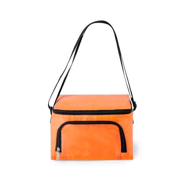 Nevera resistente con cierre de cremallera y amplio bolsillo frontal y cinta bandolera ajustable. Disponible en variada gama de colores, con detalles y accesorios en color negro. Presentado en bolsa individual reciclado.