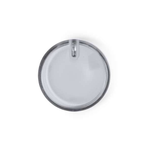 Original pin con luz LED, alimentado con pila de botón -incluida-. Incluye botón en la parte trasera con tres modos de iluminación (luz fija y luz intermitente, rápida o lenta). Con imperdible y presentado individualmente en caja de diseño kraft.